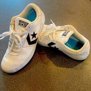Mens size 10 Converse All Stars.